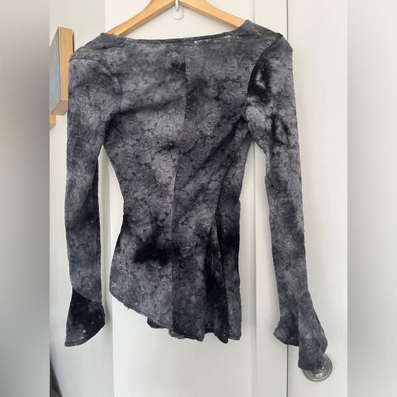 #23 Vintage grey black long sleeve asymmetrical lace top v-neck made in canada - Picture 5 of 5